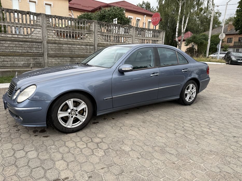 Автомобіль Mercedes-benz 2003 року в гарному стані. Телефонуйте