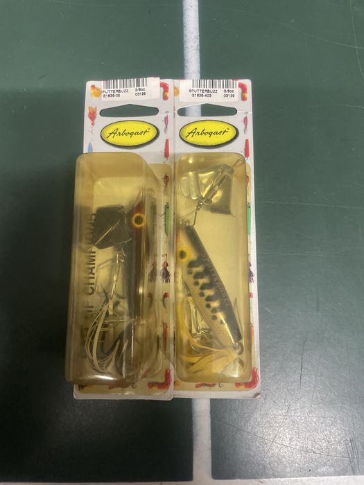 Amostras de pesca marca fred arbogast