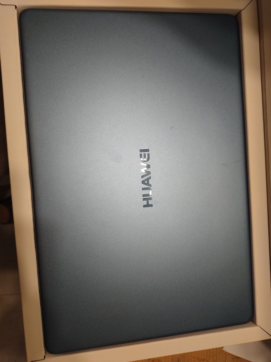 Laptop Huawei D15,6" i5,win 10