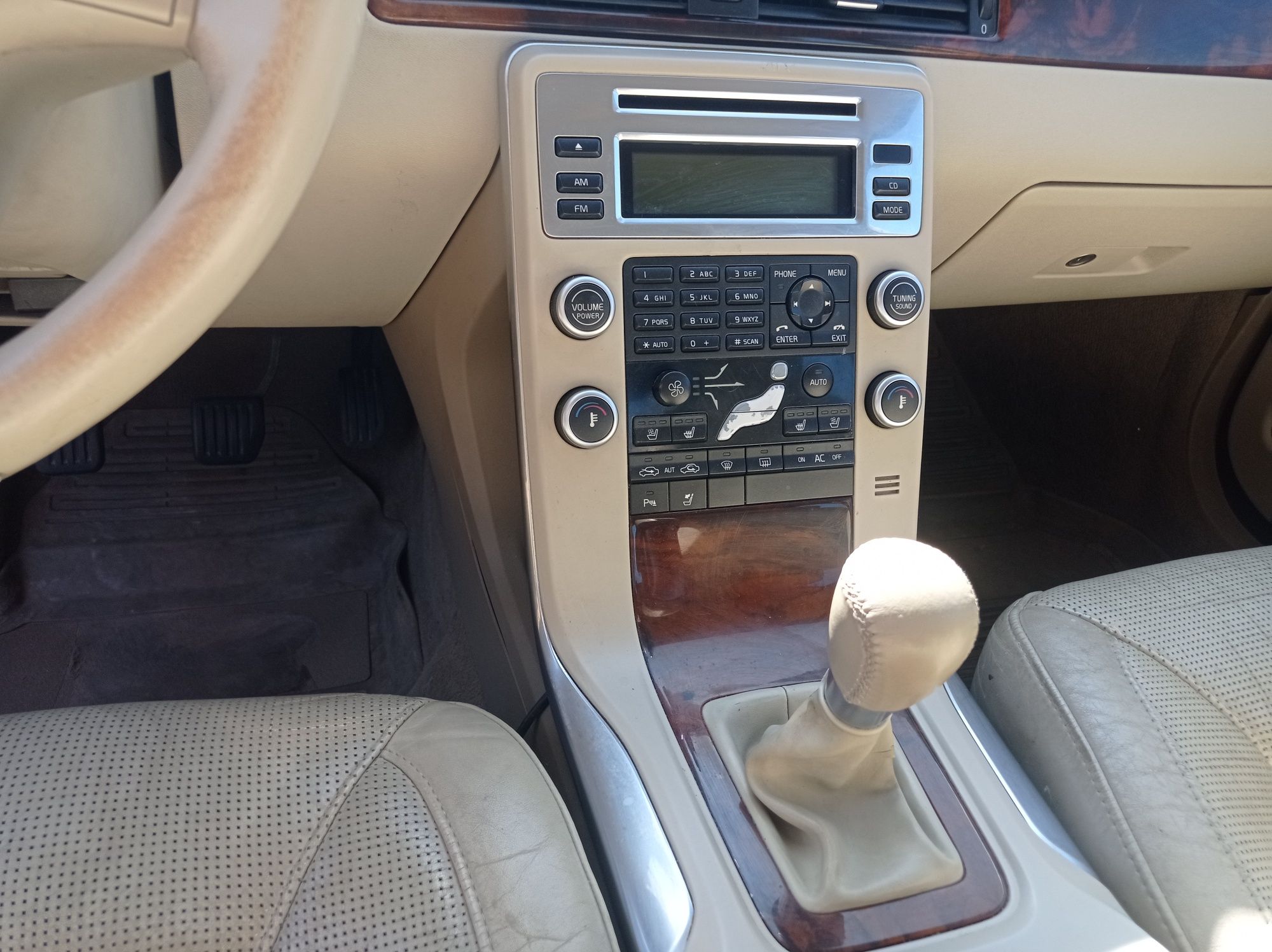 Volvo S 80.   2.4 D.