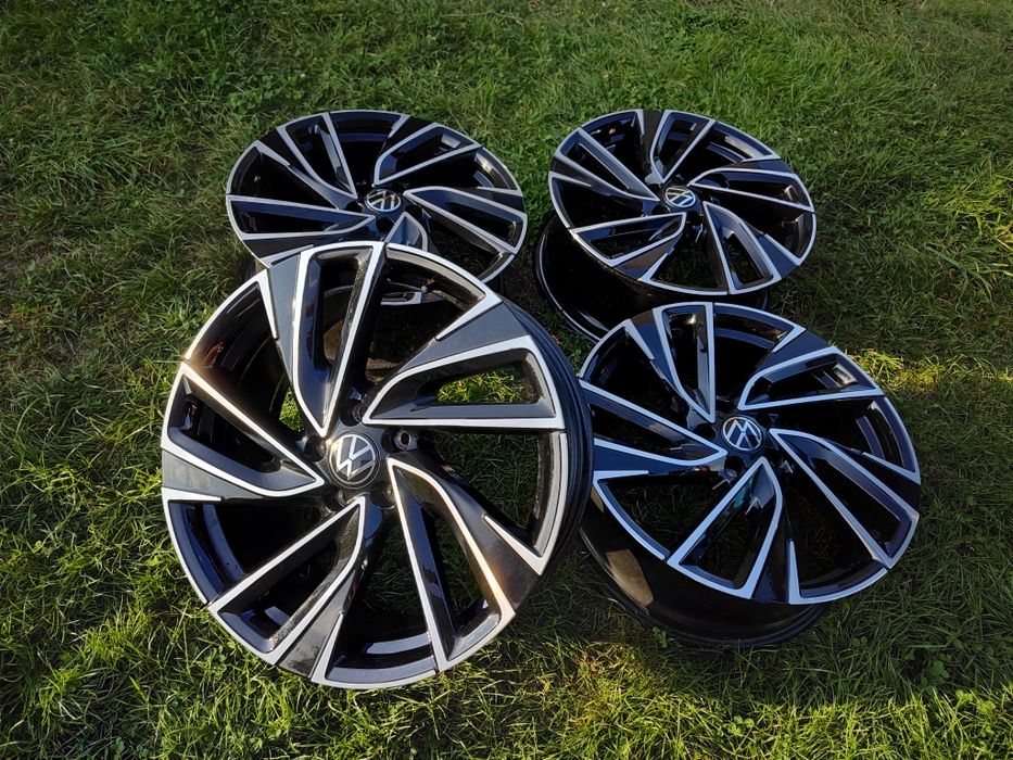 Felgi Volkswagen Golf 8 GTI GTD R 5x112 R19 OE Borbet