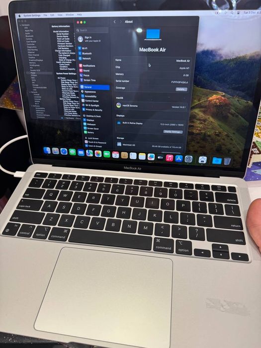 Apple MacBook 2020 M1 8GB RAM 256GB SSD macOS Sequoia