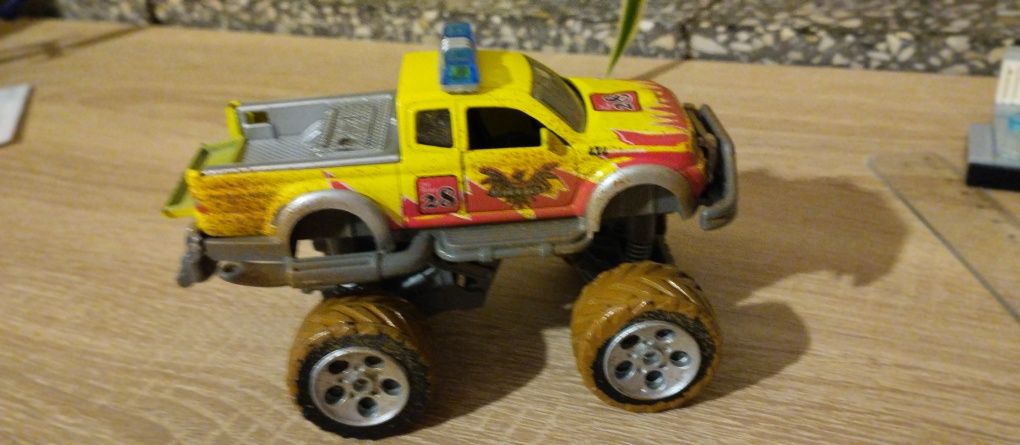 Samochód Monster Truck metalowy