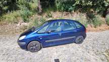 Vendo Xsara Picasso 2001 a gasolina, com 250 mil km, manutenção em dia