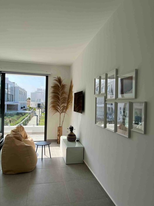 Студия 45м² с террасой 8м² в 250м от пляжа с мебелью и техникой Кипр