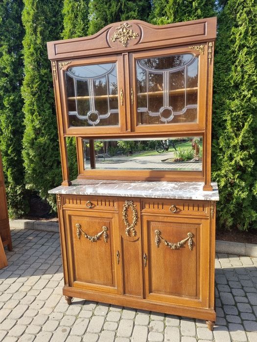 Piękny! Bogato! Zdobiony! Kredens! Z Kryształowymi Witrażami!