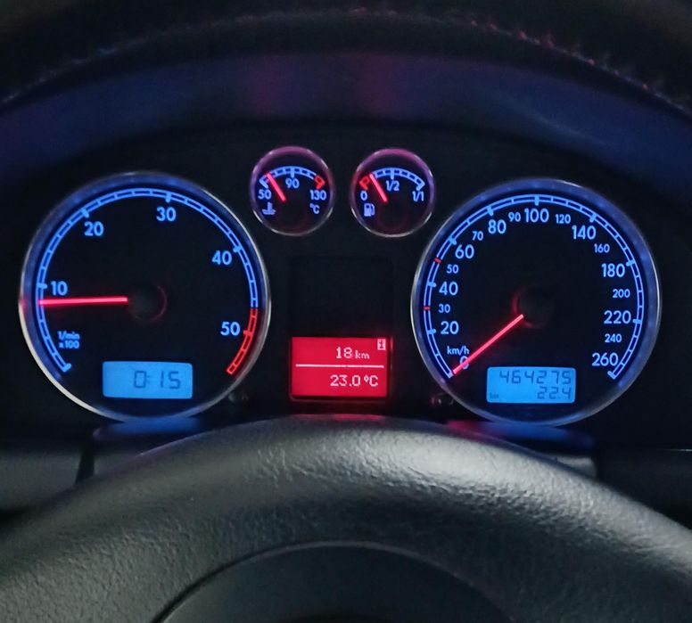 Passat cinza 1.9 tdi