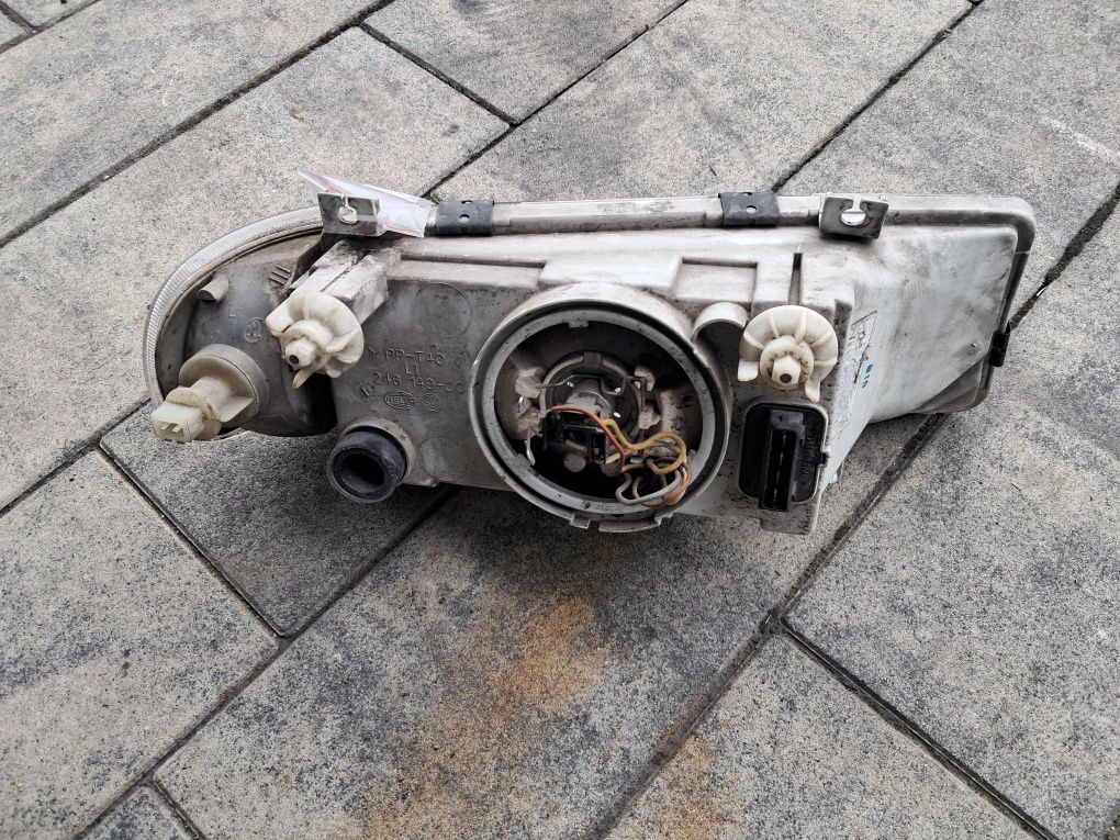 Lampa przód przednia lewa kierowcy Skoda Felicia Rok 1998 Diesel 1.9