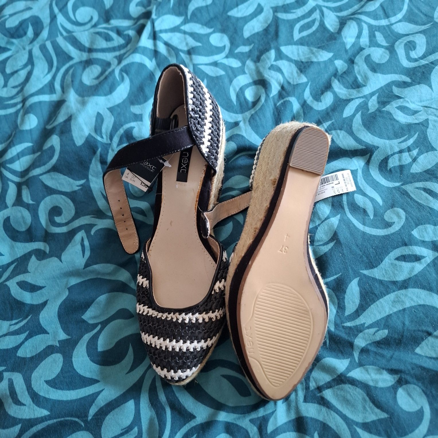 Nowe Buty na koturnie next rozmiar 37