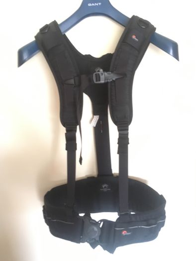 Lowepro S&F Technical Harness and S&F Deluxe Technical Belt