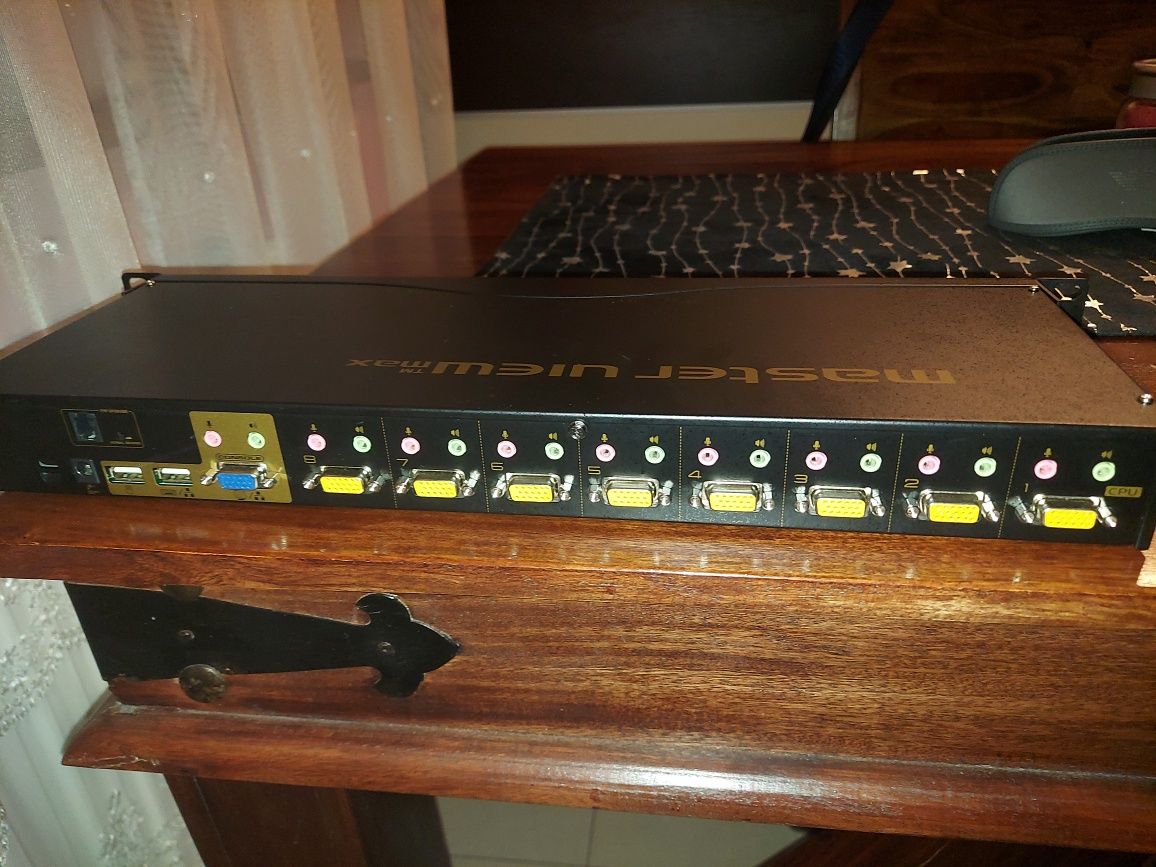 Aten CS1758 przełącznik KVM