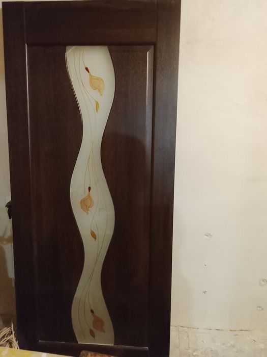 Продам міжкомнатні двері ціна 2000