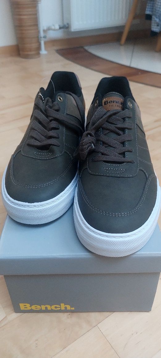 Nowe buty marki Bench. Rozmiar 45