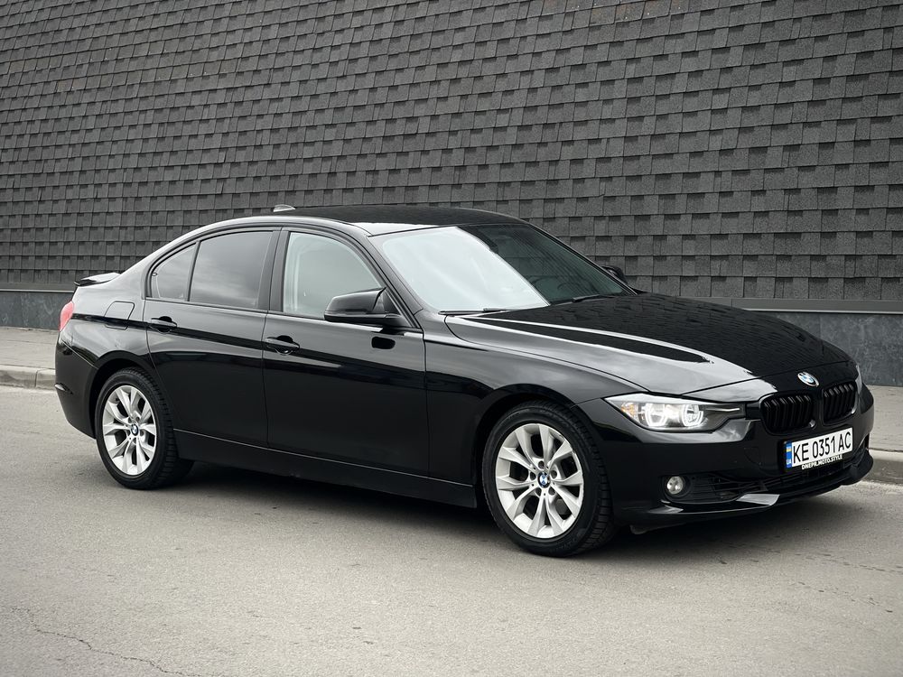 BMW F30 328 2014 год