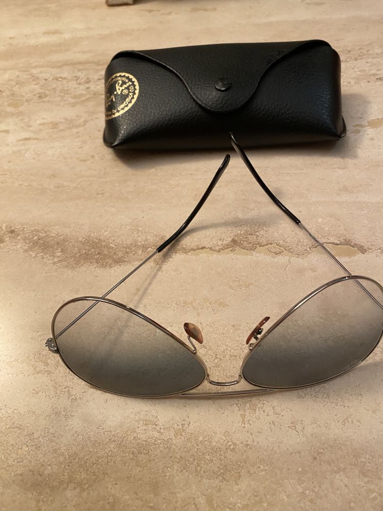 Vendo óculos de sol Ray Ban azuis con lentes degrade