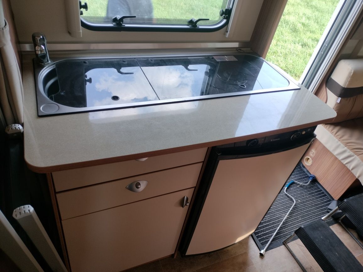 Burstner averso 510TK 7 osobowa dmc-1300kg sucha zadbana klima dometic
