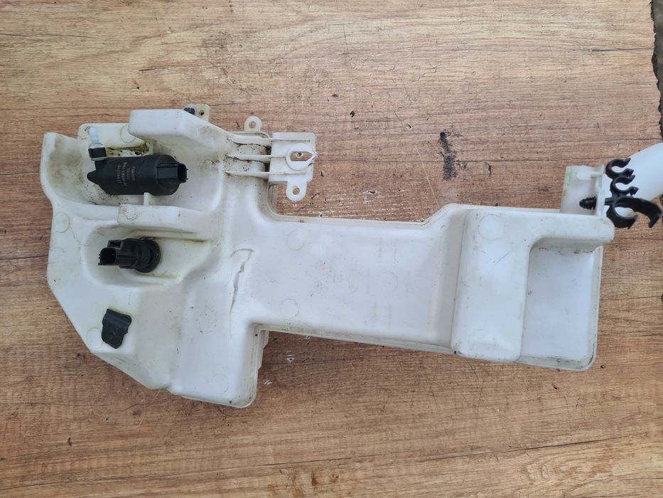 Ford e-Transit MK8 22r zbiornik spryskiwaczy pompka Transit elektryk