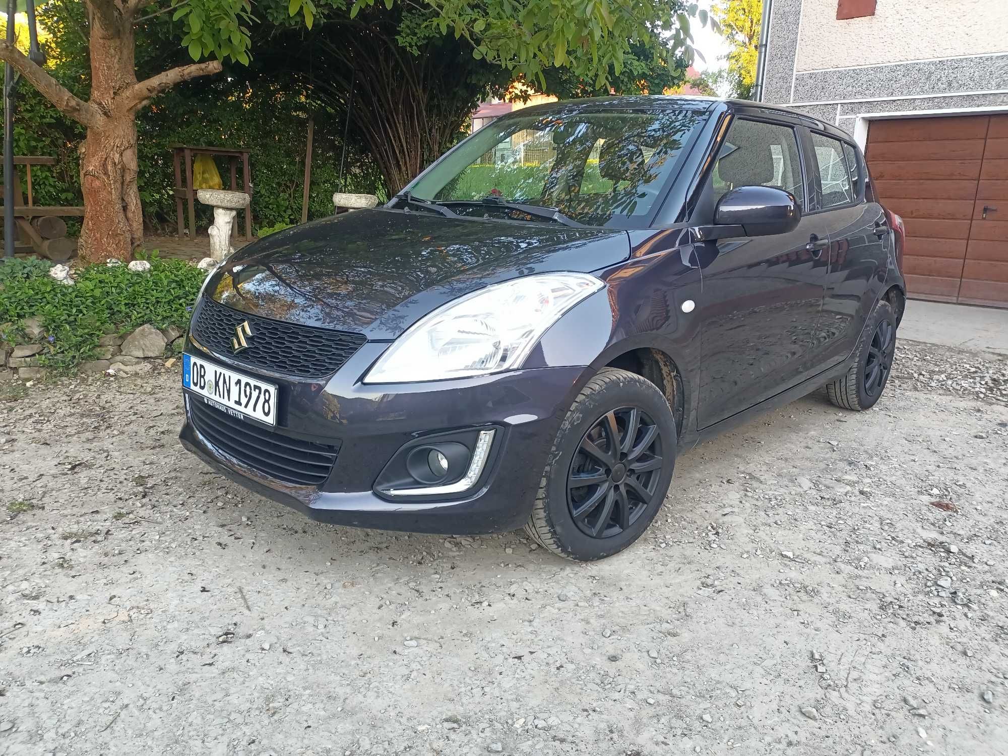 Suzuki Swift Lift , 1.3 benzyna 4x4 , niski przebieg .