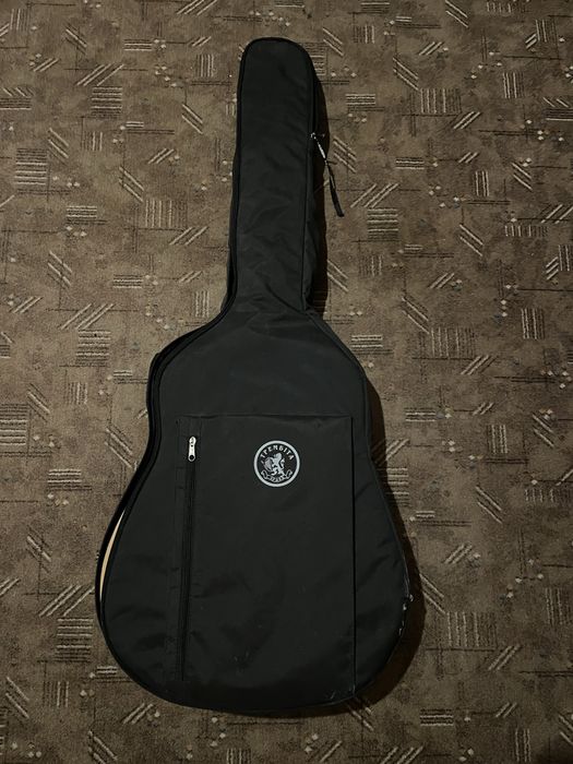 Guitar Yamaha f-310