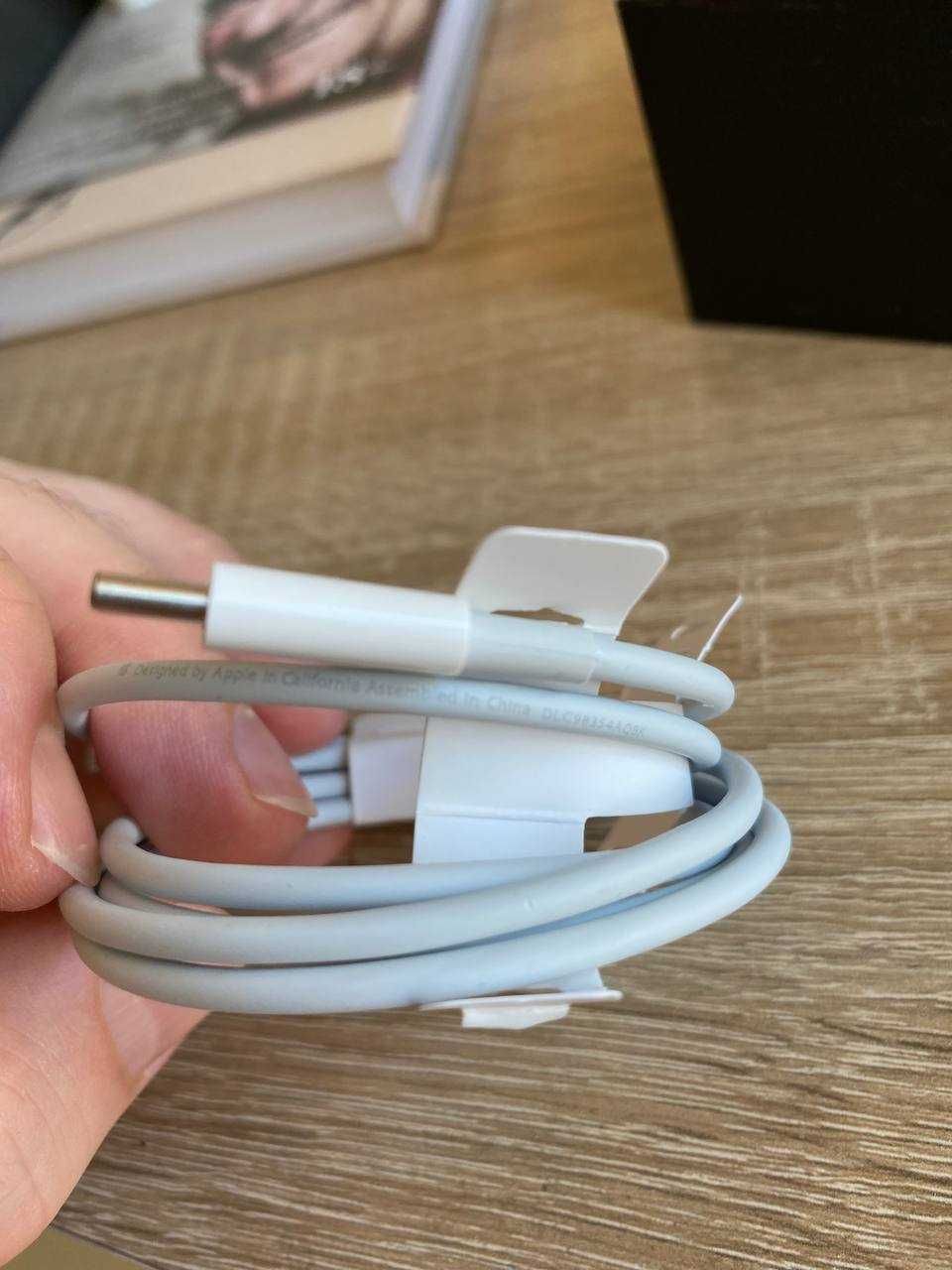 Шнур зарядка Apple USB-C Power Adapter. USB-C to Lightning Cable 1m