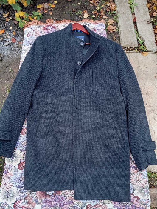 Продам новое мужское пальто/тетеплое.