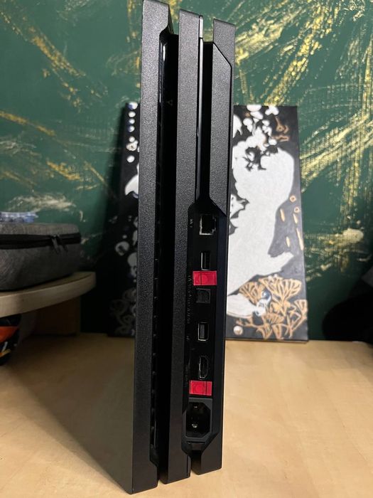 Ps4 pro с 2 геймпадами