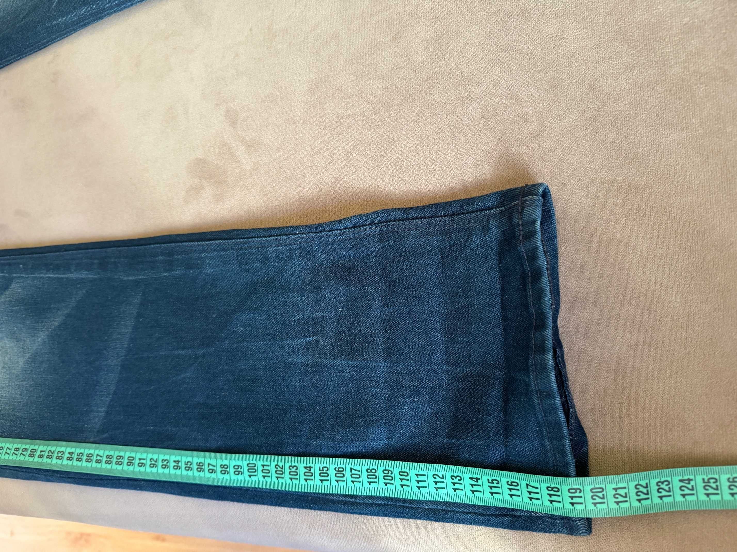 Męskie spodnie jeansowe Superdry, model Corporal.Slim, r. W32/L36
