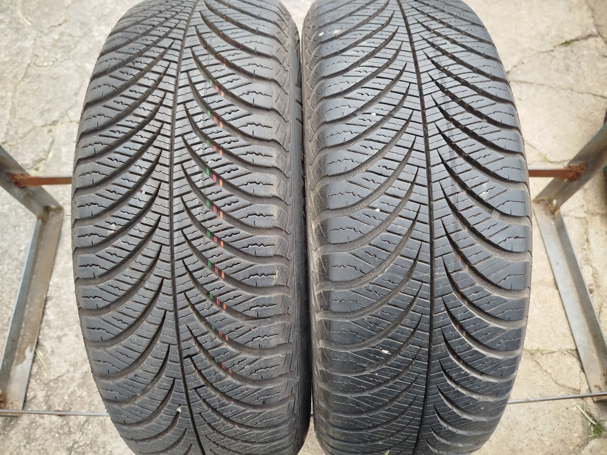 Opony 2szt 185/65/15 88T Goodyear Vector 4Seasons Gen2
