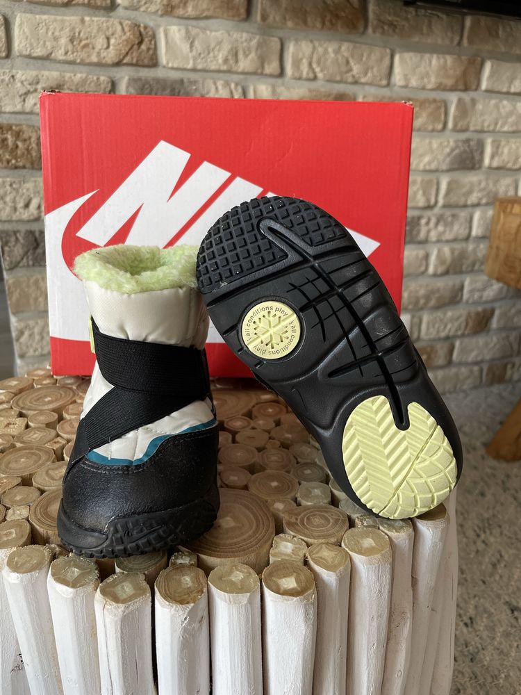 Nike Flex Advance śniegowce rozmiar 26