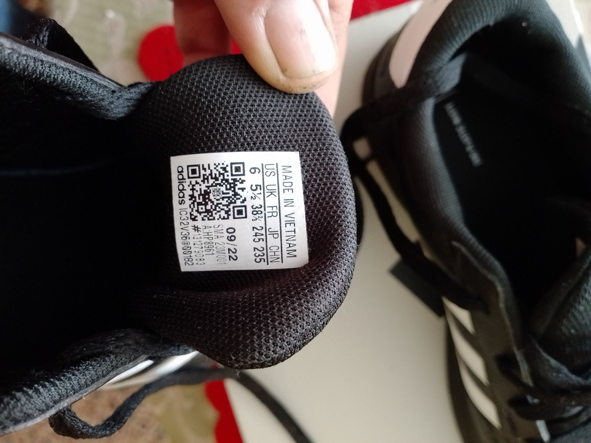 Buty sportowe adidas Nowe r. 38 2/3