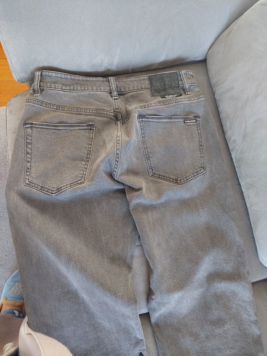 Calças tamanho 30 da Volcom