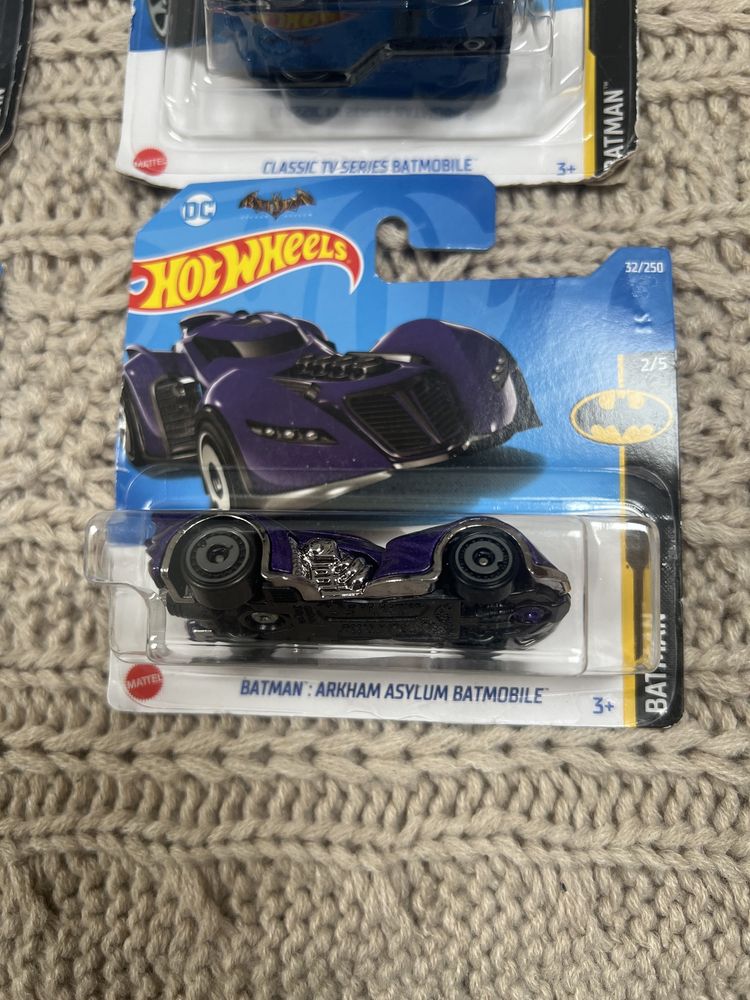 Zestaw 3 Hot Wheels resoraki batman