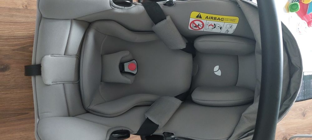 Fotelik samochodowy plus baza