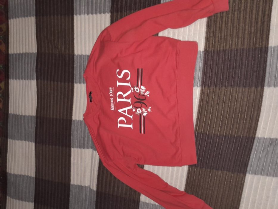 Продам укорочений світшот на 48-50 розмір!