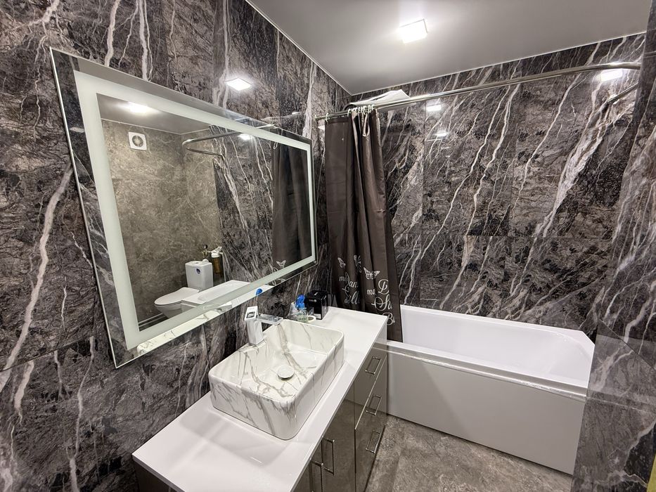 Продам 4х кімнатну квартиру