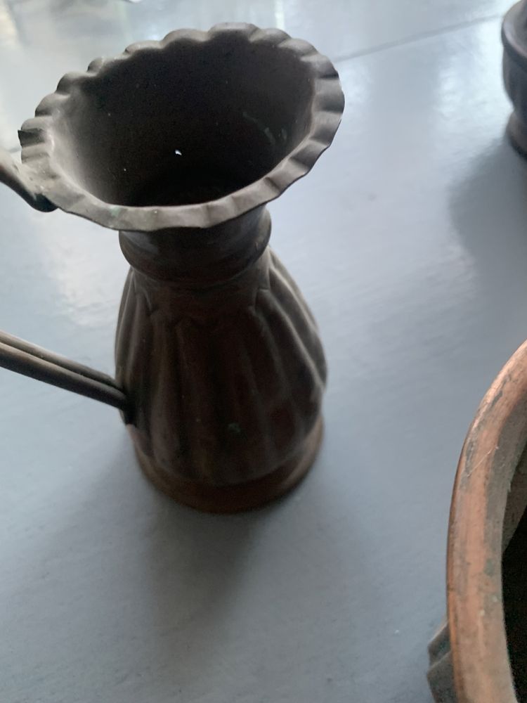 Stare naczynia miedziane