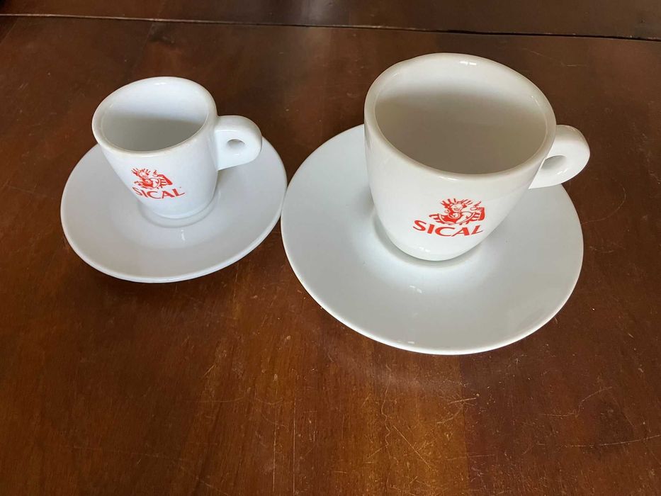 Chavenas de Cafe e Cha com Pires Sical