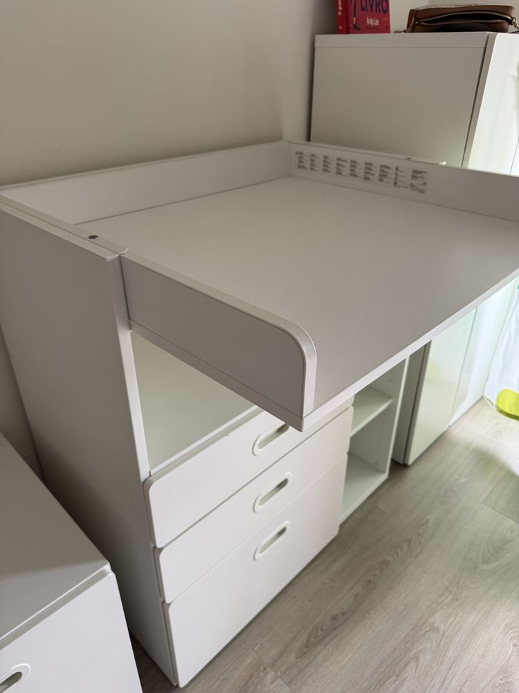 Trocador e secretaria IKEA Småstad