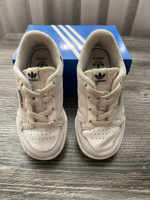 Кросівки adidas