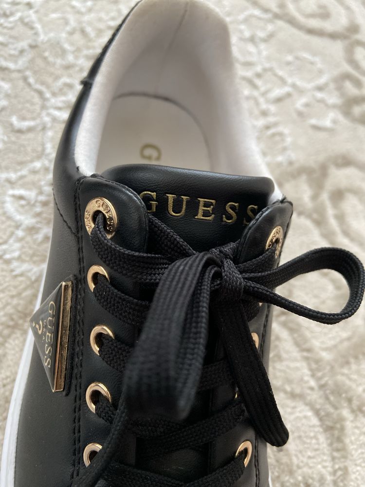 Продам Кеди GUESS 38 розмір