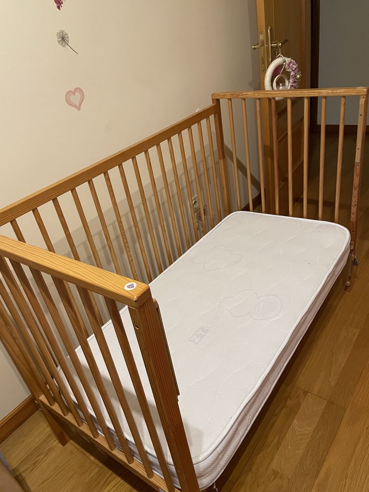 Cama de grades com colchão incluído