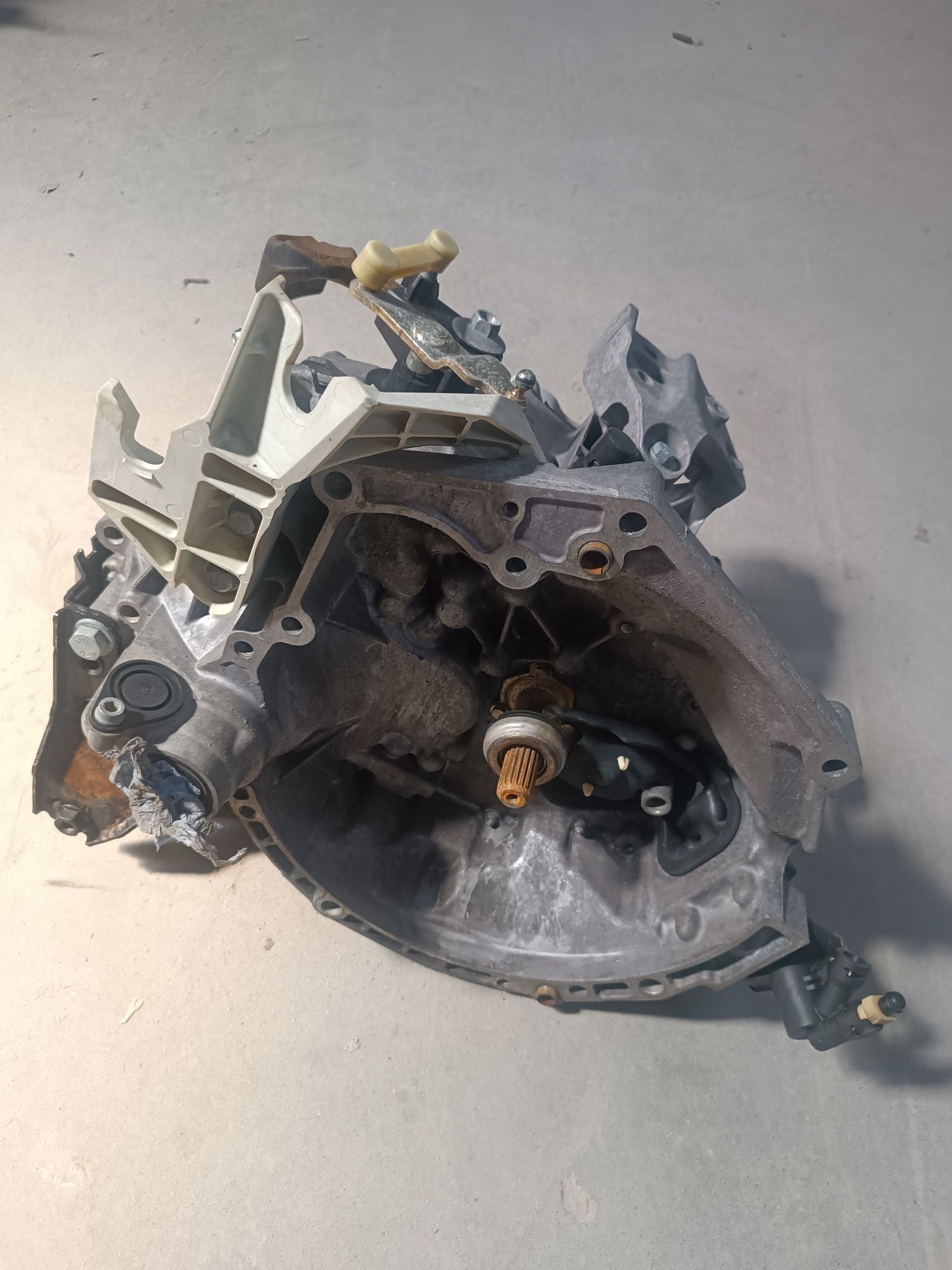 Caixa de velocidades - Peugeot 207 1.4i 2007 ( 20CQ25 )