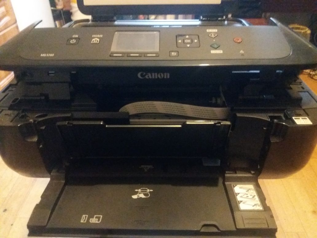 Продам МФУ CANON MG5740