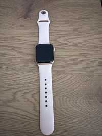 Apple watch 4 40mm kondycja baterii 91%