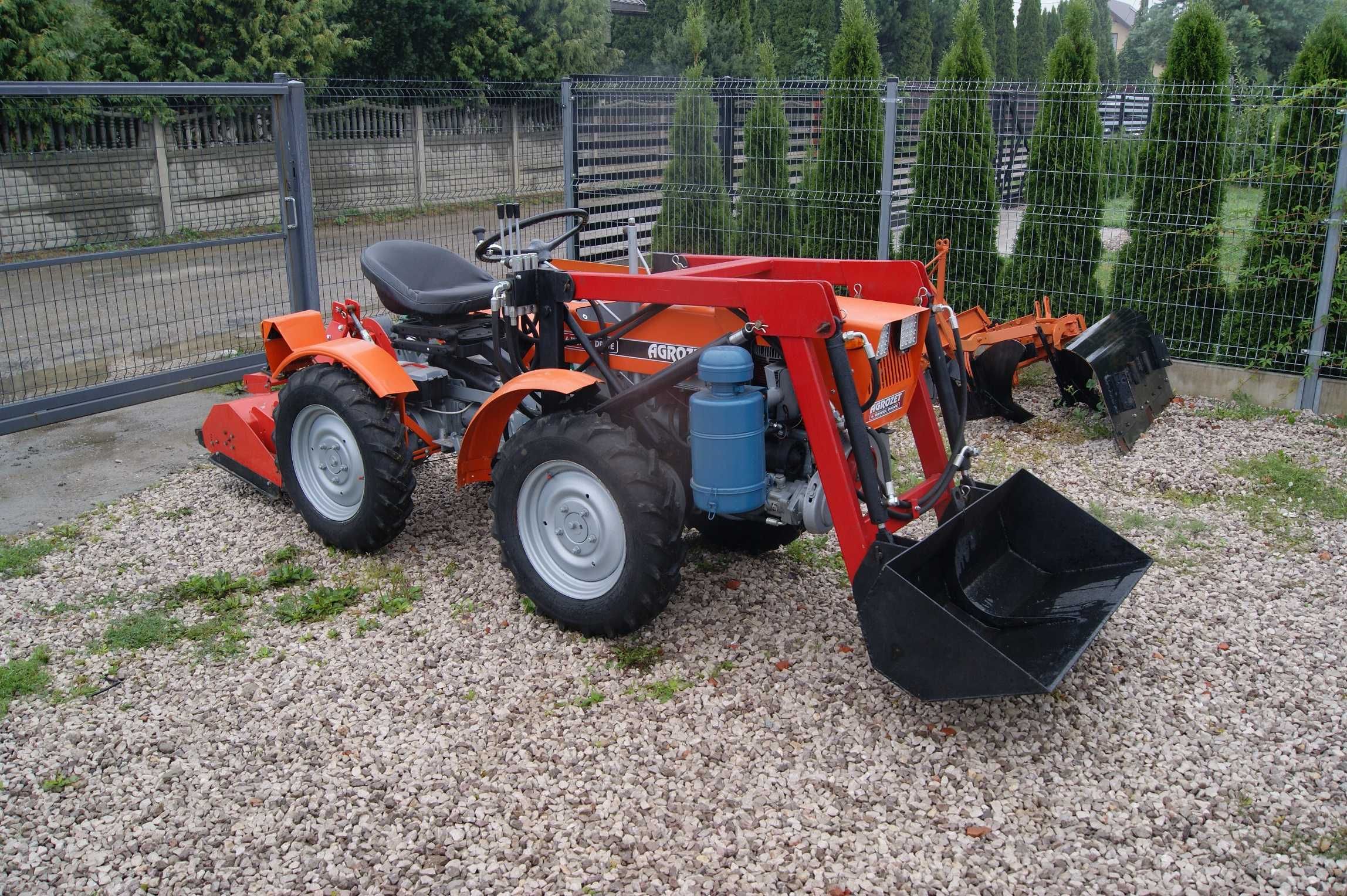 TZ-4K-14 traktorek ogrodniczy ładowarka zamiana tv521 kubota avant
