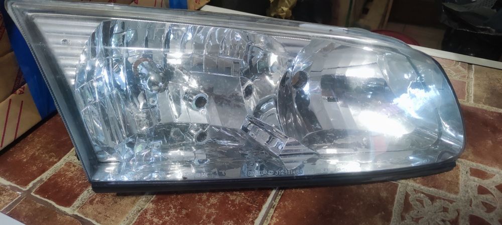 Тойота Камри 20 рестайлинг 2000 г ,  фары