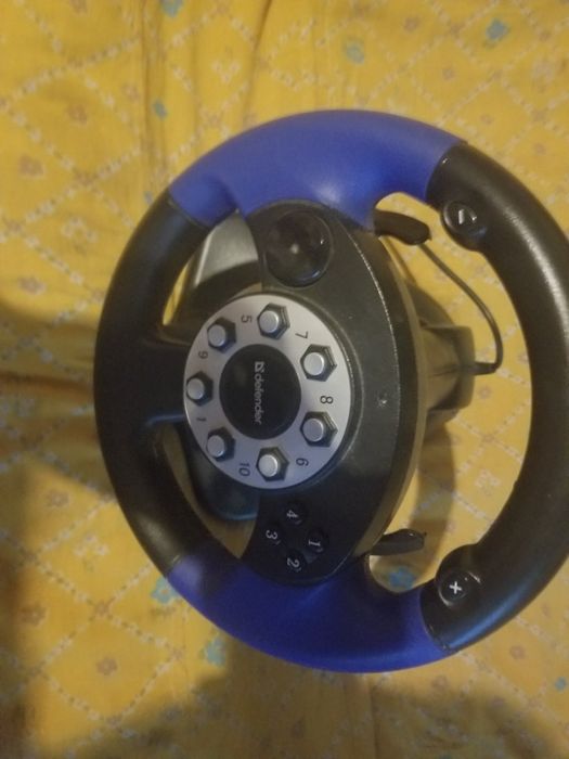 Игровой руль Defender Racing Wheel