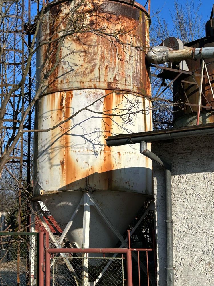 Silos na cement zborze trociny pasze