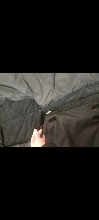 Продам спальний мішок чорний