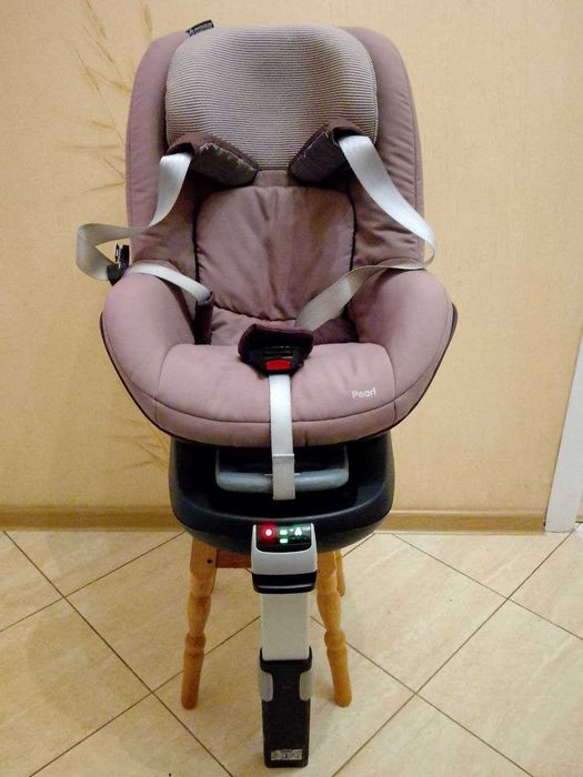 Автокрісло Maxi Cosi Pearl Family fix 9-18 кг